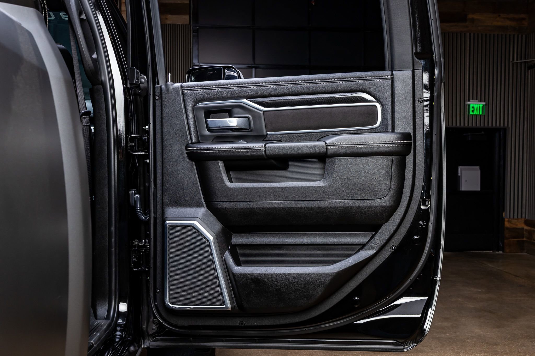 Used 2022 RAM 3500 Laramie image 38