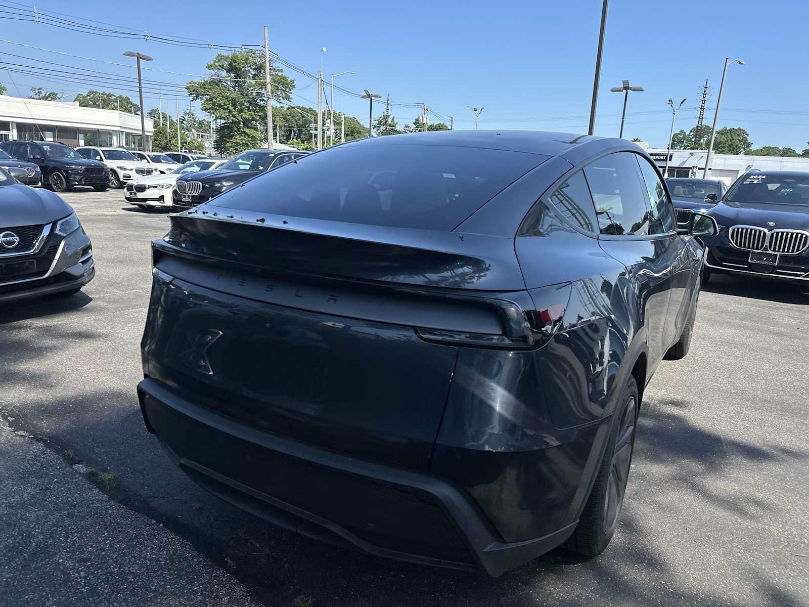 Used 2026 Tesla Model Y 2WD image 7