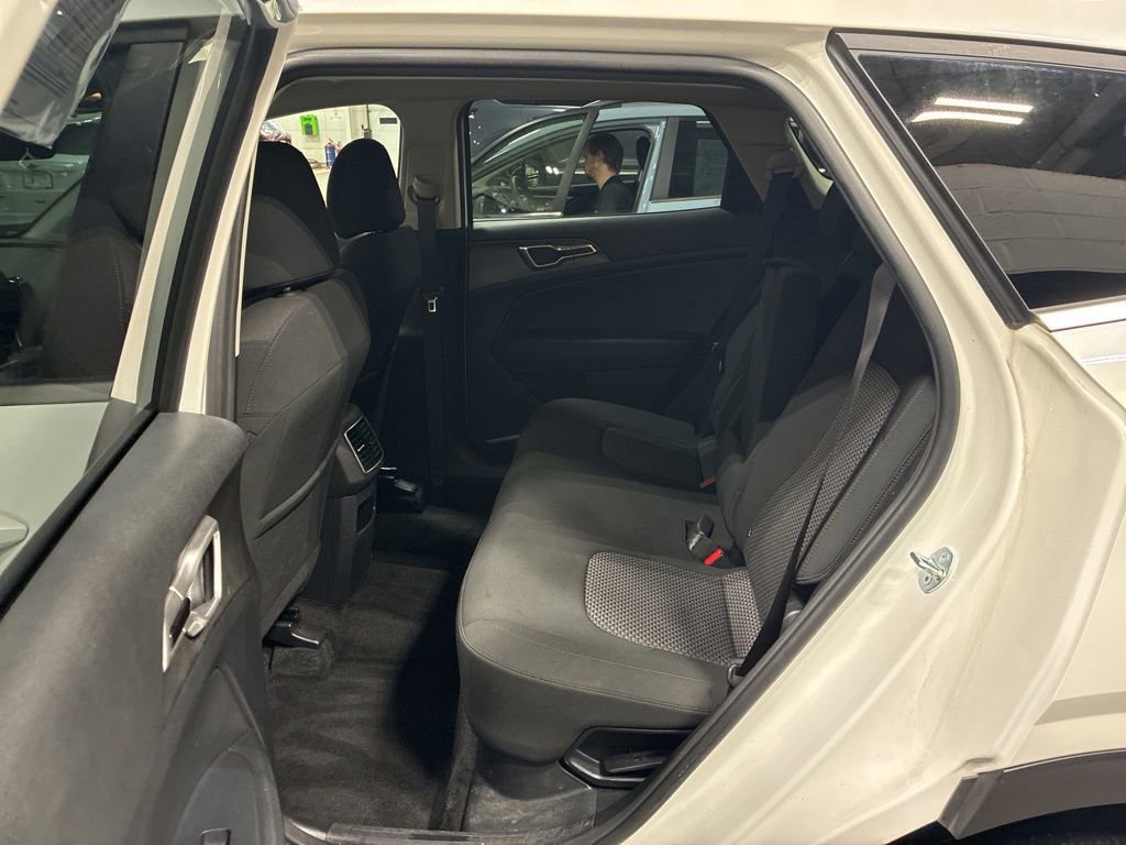 Certified 2023 Kia Sportage LX image 18
