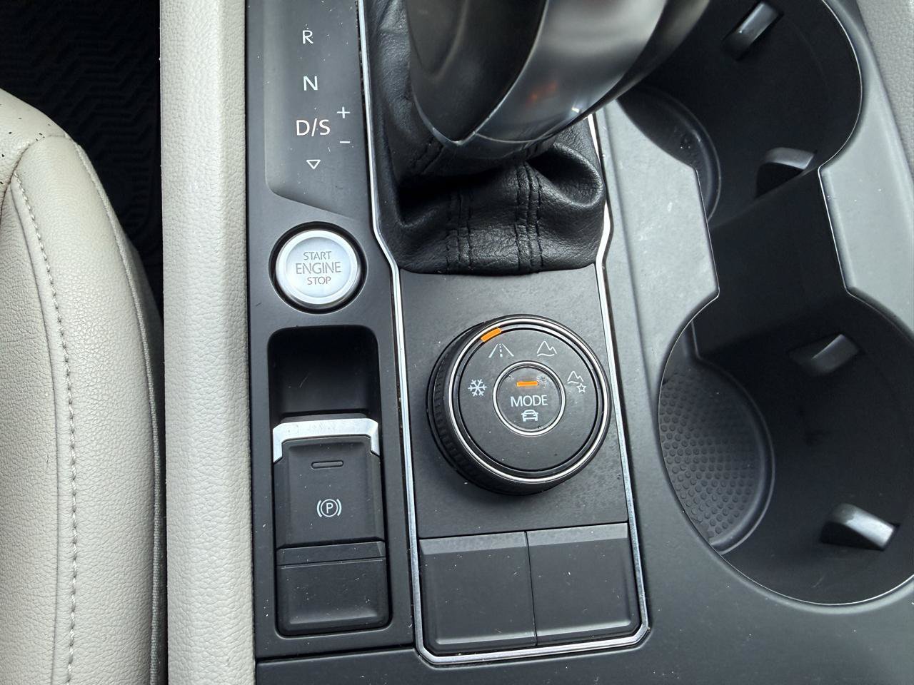 Used 2019 Volkswagen Atlas SE w/ Panoramic Sunroof Package AWD/4WD image 21