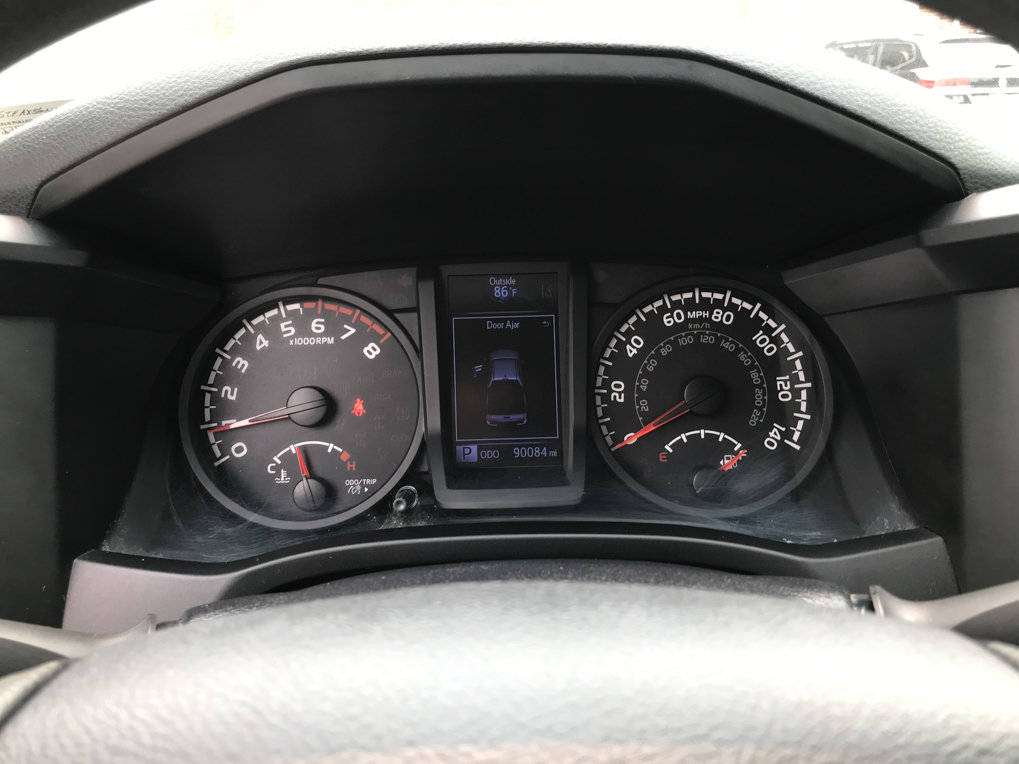 Used 2018 Toyota Tacoma SR w/ SR Convenience Package RWD image 14