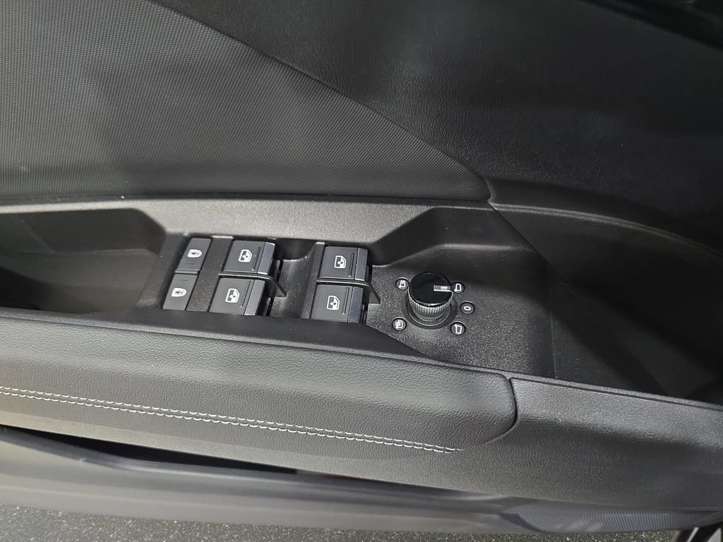 Used 2024 Audi Q4 e-tron Premium Plus w/ Premium Plus AWD/4WD image 31