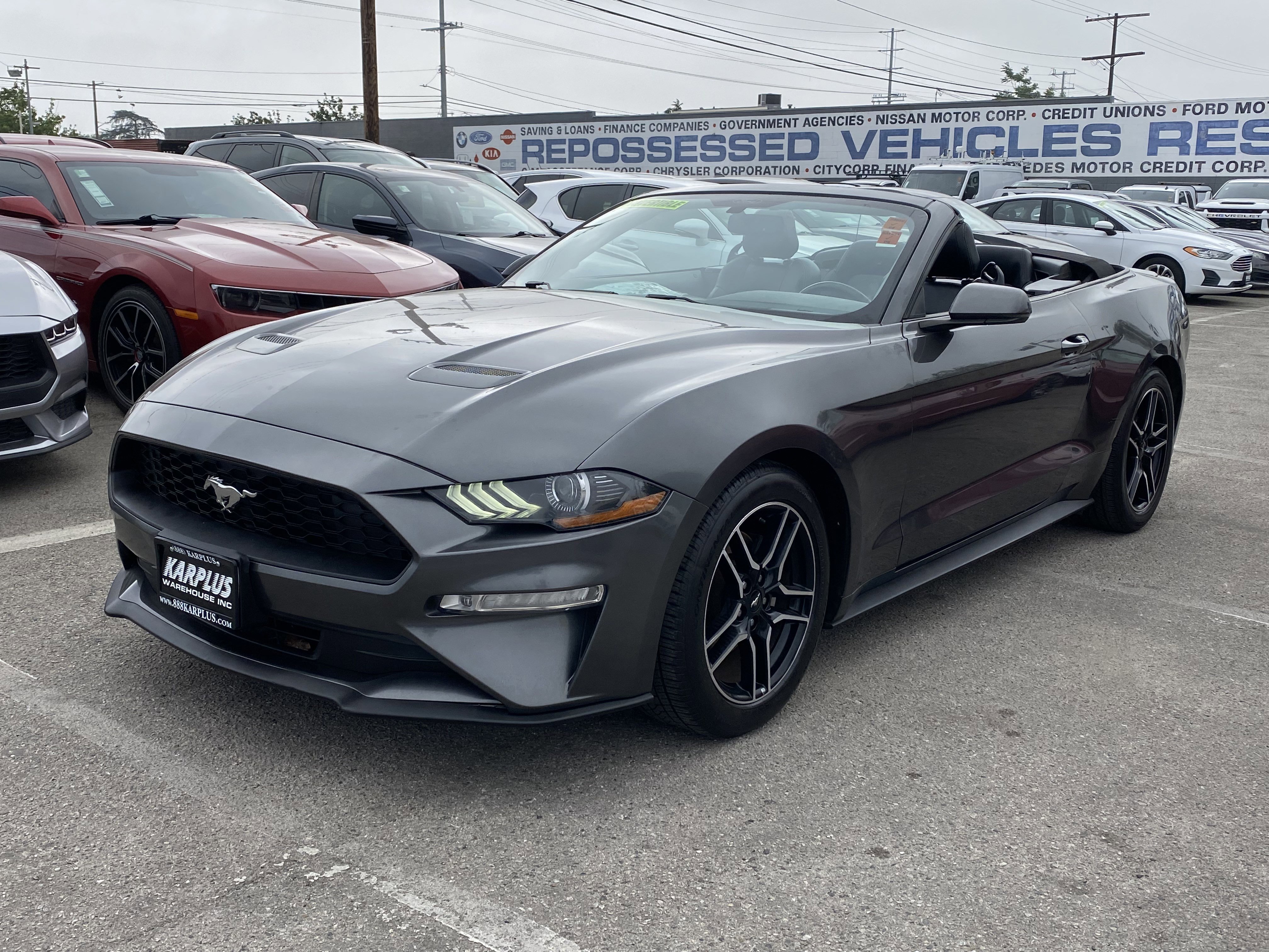 Used 2018 Ford Mustang Premium RWD image 2