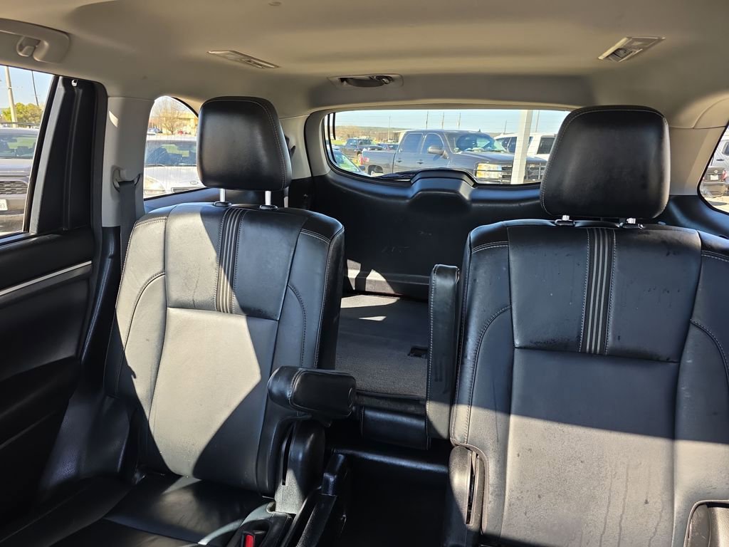 Used 2017 Toyota Highlander SE image 7