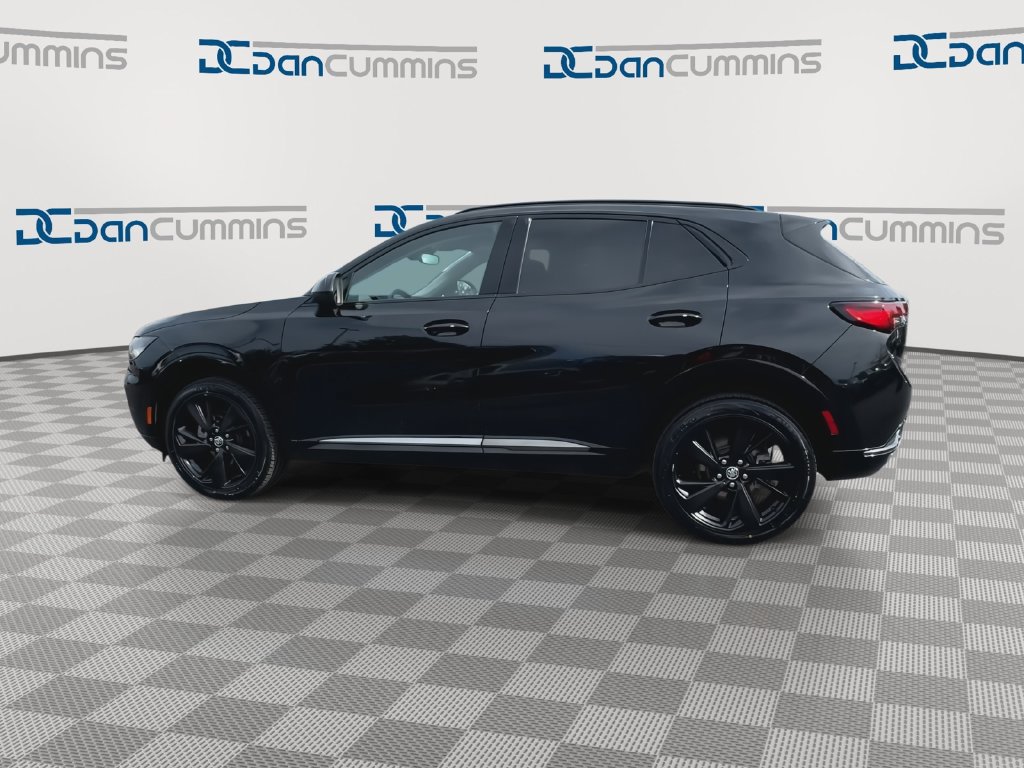 Used 2022 Buick Envision Essence w/ Sport Touring Package FWD image 5