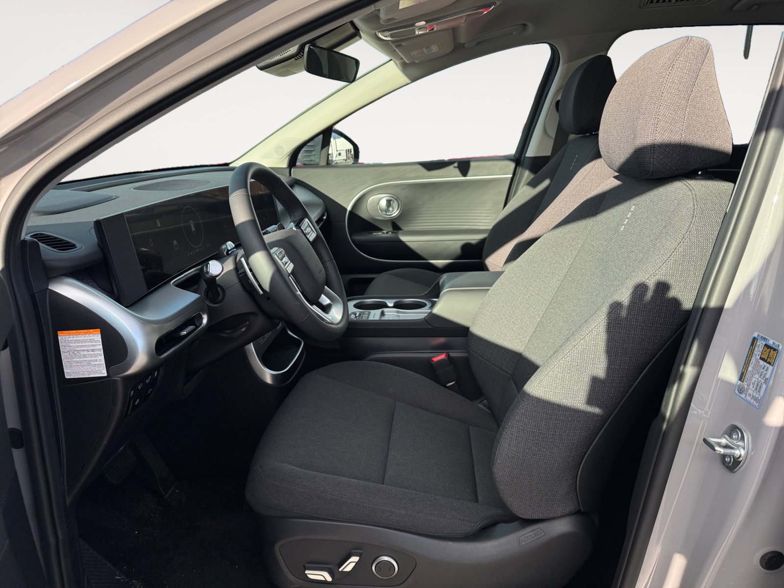 New 2026 Hyundai Ioniq 9 SE image 9
