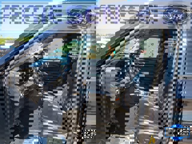 Used 2022 Ford Explorer XLT w/ Equipment Group 202A image 11