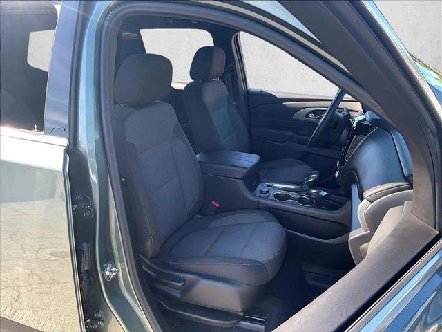 Certified 2023 Chevrolet Traverse LT FWD image 9