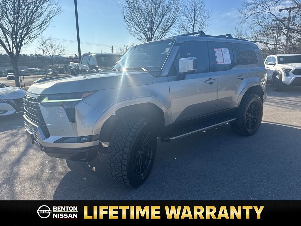 Used 2024 Lexus GX 550 w/ Accessory Package (2T) video 4