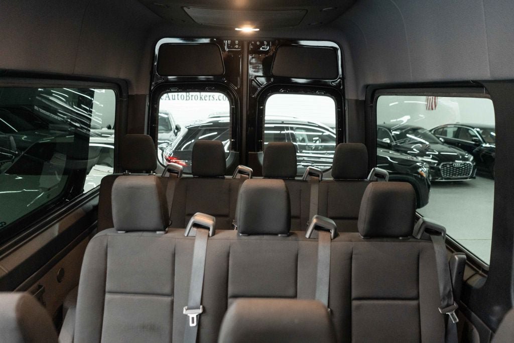 Used 2024 Mercedes-Benz Sprinter 2500 image 10