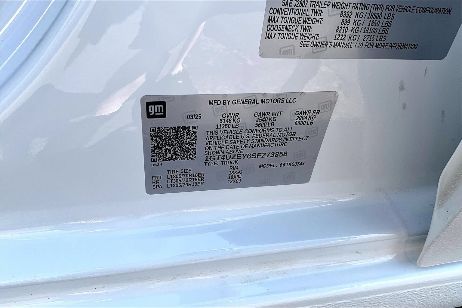 Used 2025 GMC Sierra 2500 AT4X AWD/4WD image 36