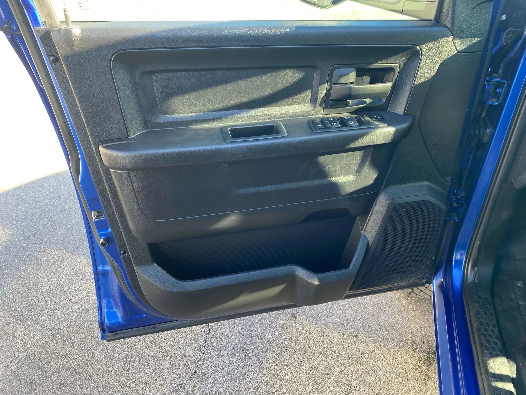 Used 2016 RAM 3500 Tradesman w/ Popular Equipment Group image 8