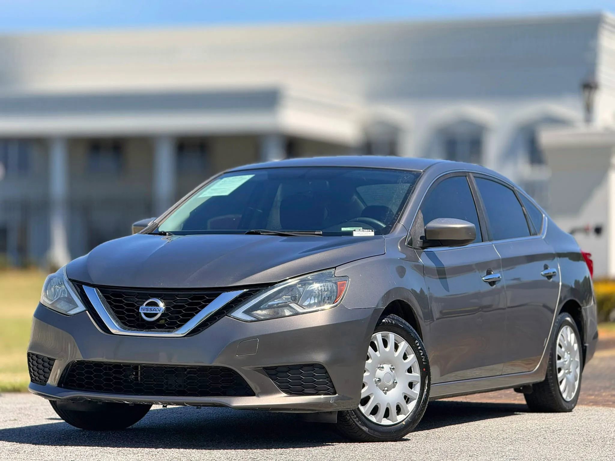 Used 2016 Nissan Sentra SV image 2