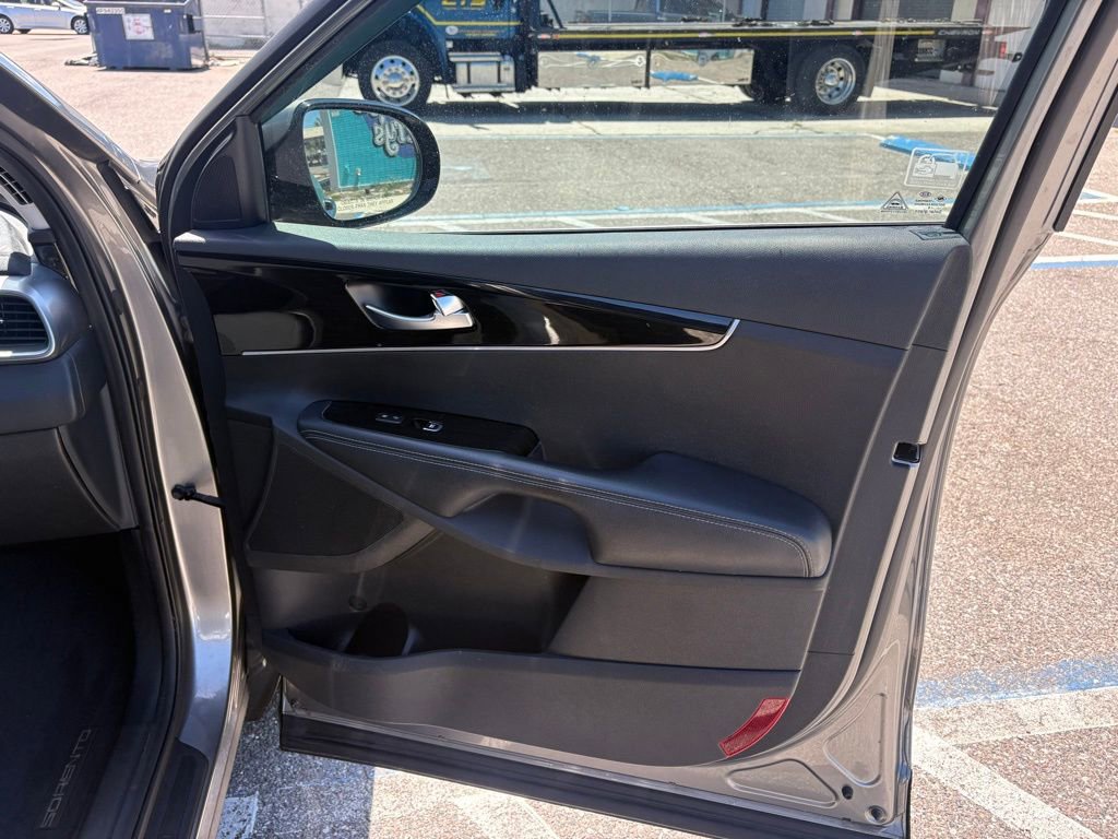 Used 2019 Kia Sorento LX w/ Option Group 020 image 17