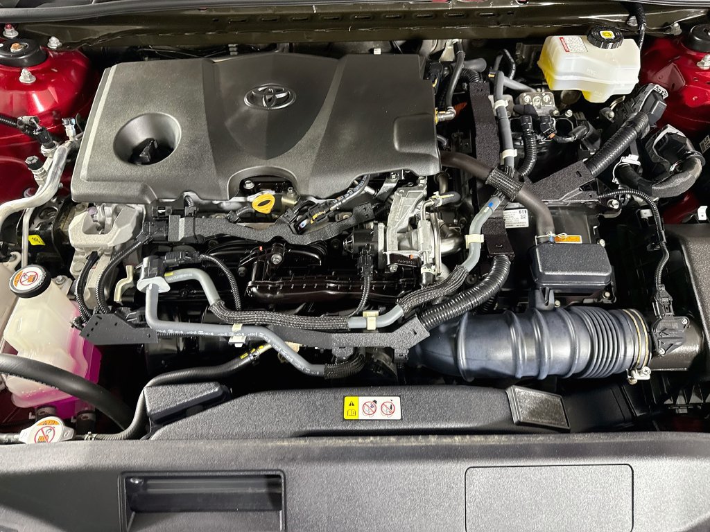 Certified 2021 Toyota Avalon XLE w/ Moonroof Package FWD image 32