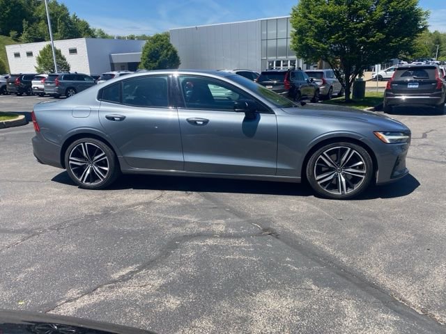 Used 2019 Volvo S60 T6 R-Design AWD/4WD image 4
