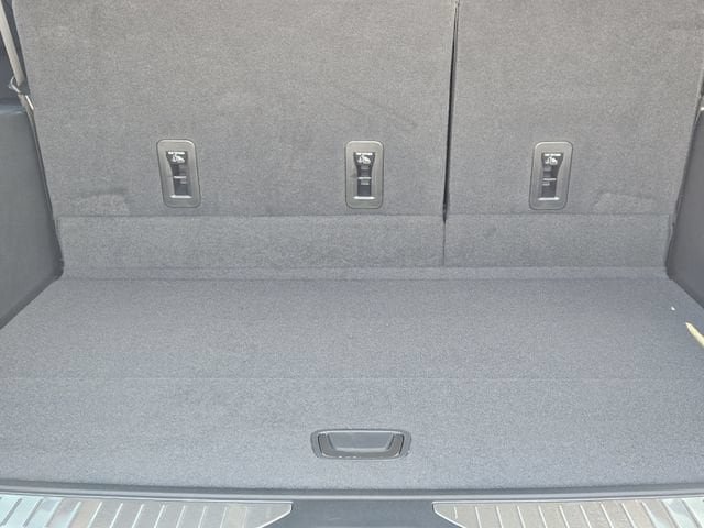 New 2026 GMC Yukon XL Denali w/ Sun & Power Step Package AWD/4WD image 24