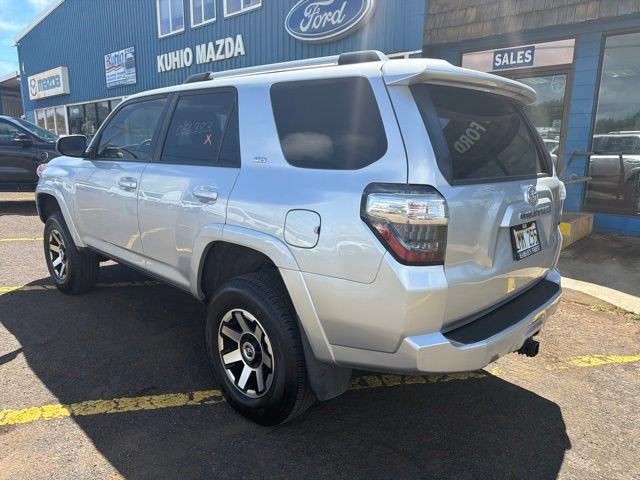 Used 2022 Toyota 4Runner SR5 AWD/4WD image 3