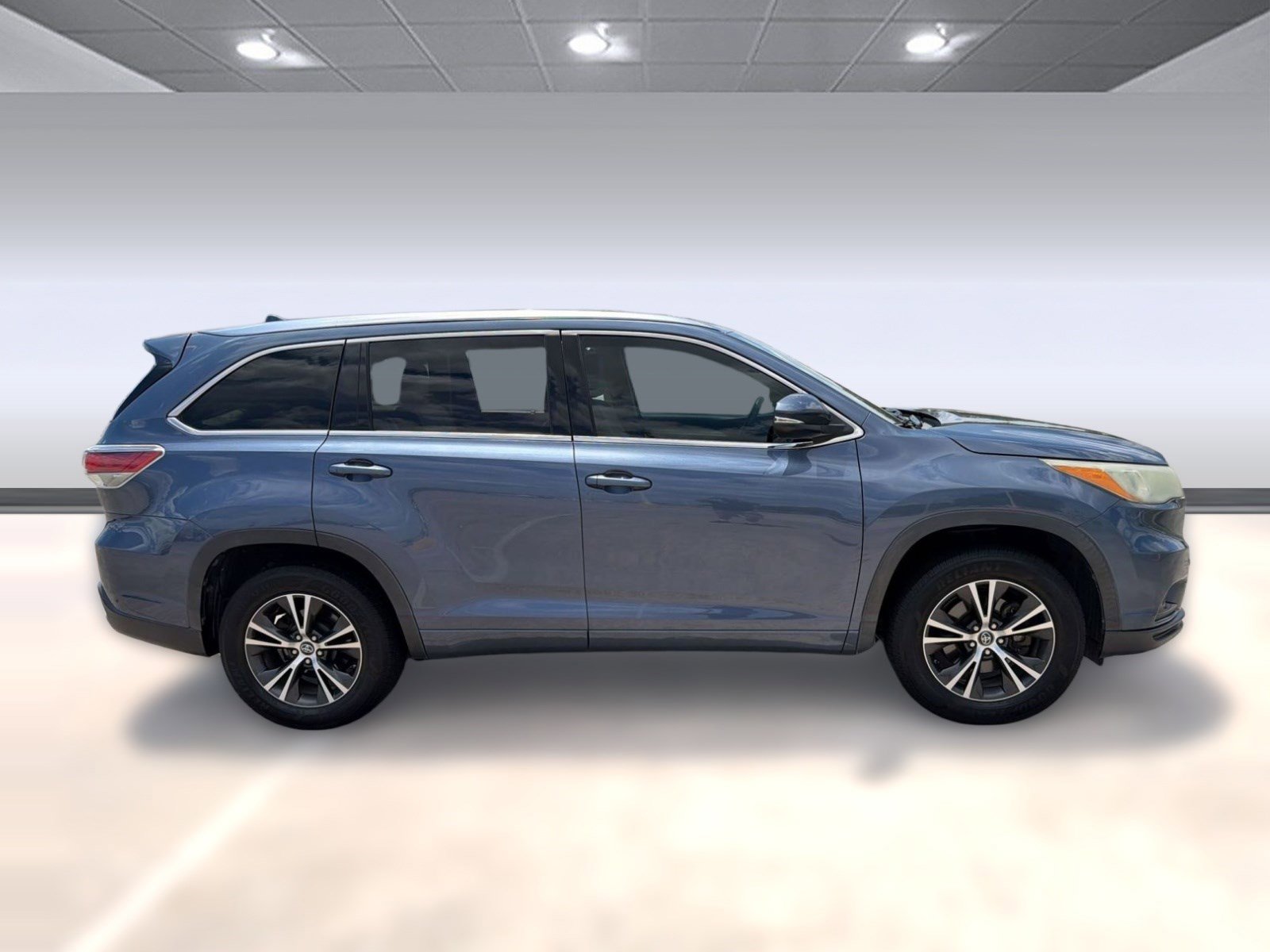 Used 2016 Toyota Highlander XLE FWD image 7