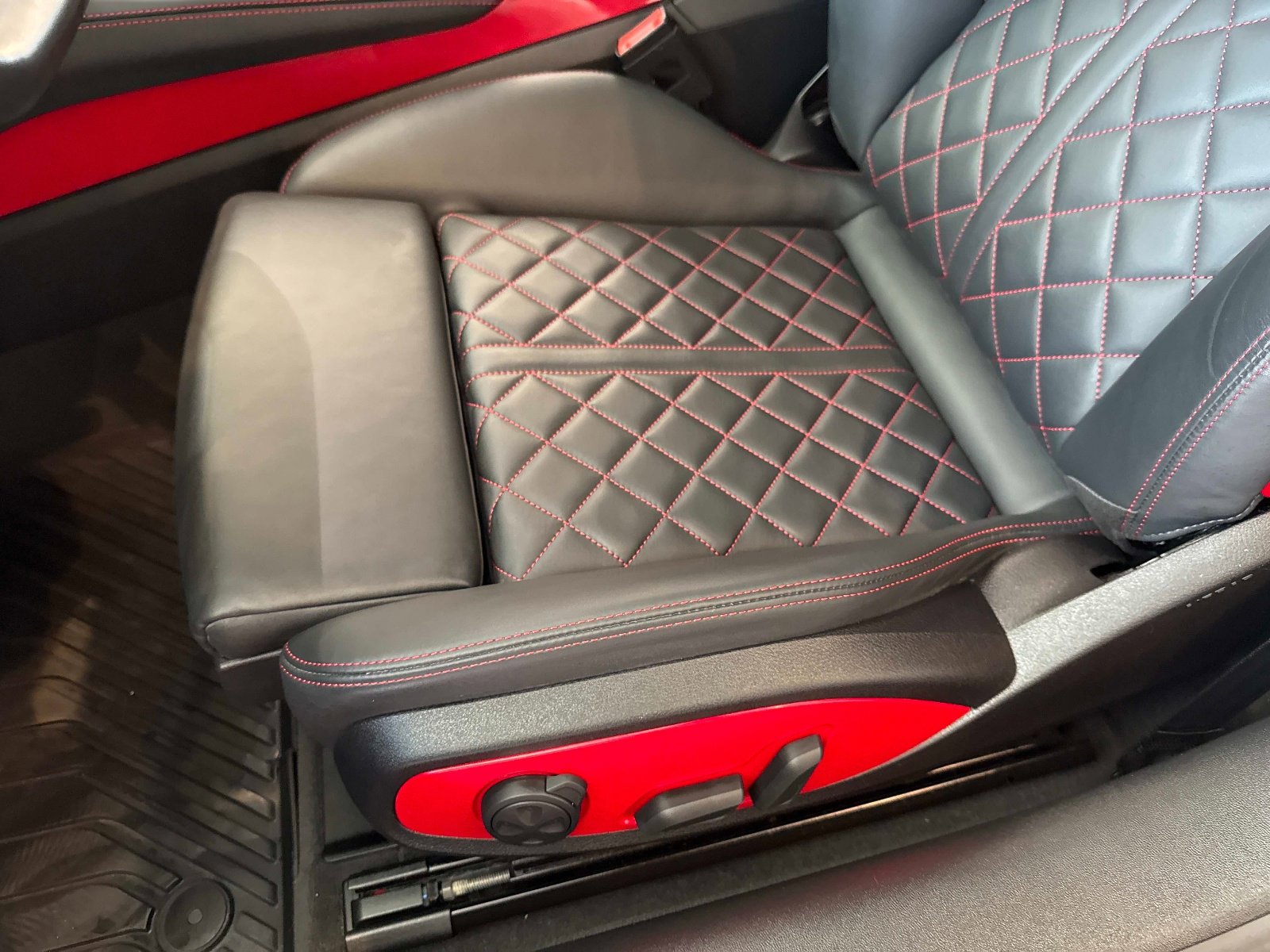 Used 2023 Audi TTS 2.0T Coupe image 15