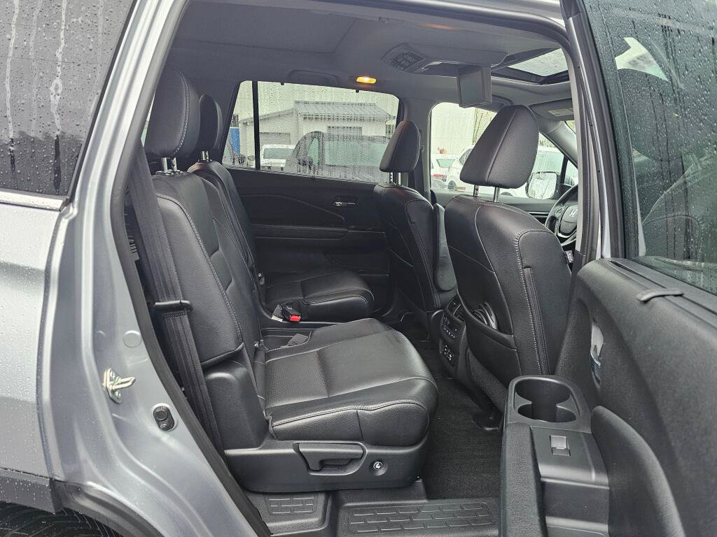 Certified 2017 Honda Pilot Elite image 13