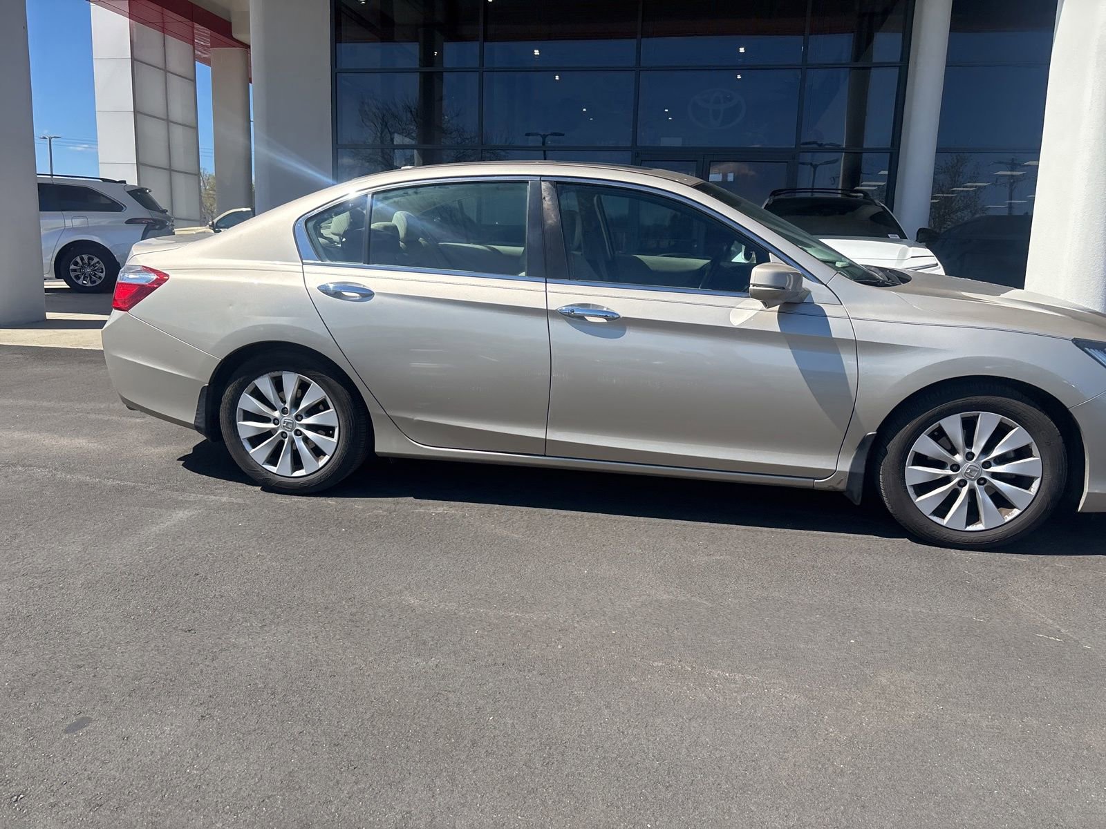 Used 2015 Honda Accord EX-L image 13