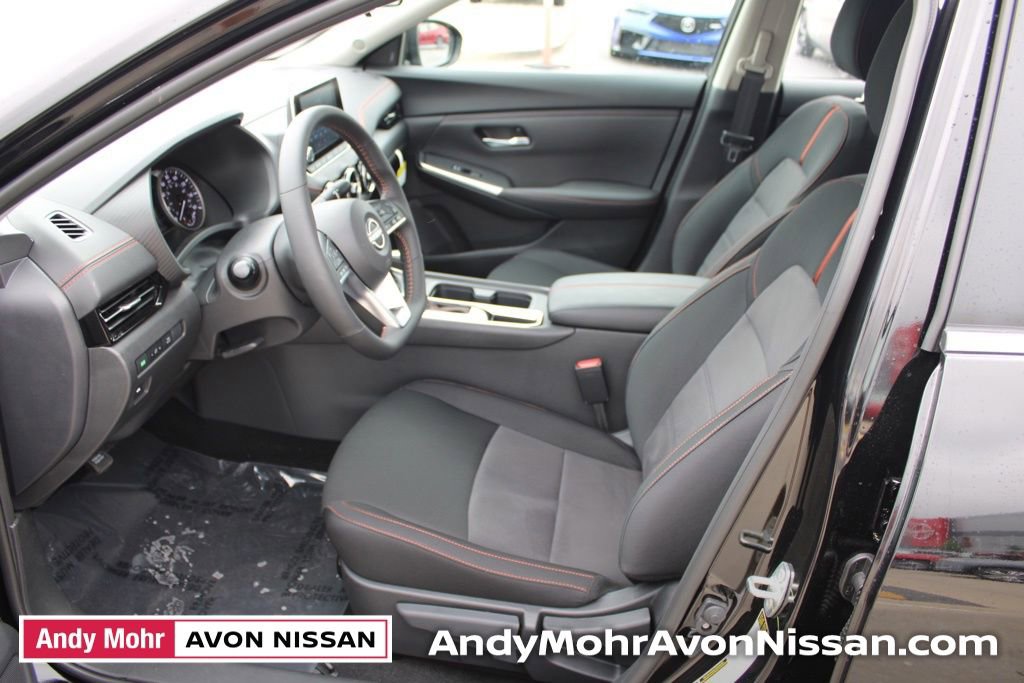 New 2025 Nissan Sentra SR w/ Midnight Edition image 8