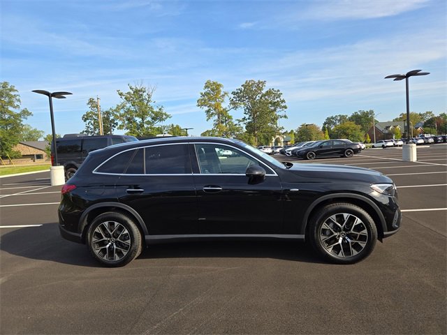 New 2025 Mercedes-Benz GLC 350e 4MATIC image 2