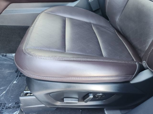 Used 2025 Ford Explorer Platinum RWD image 26