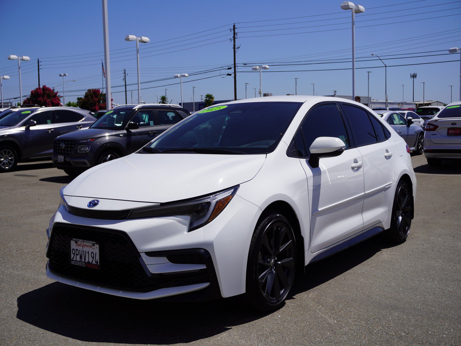 Used 2025 Toyota Corolla SE FWD image 5