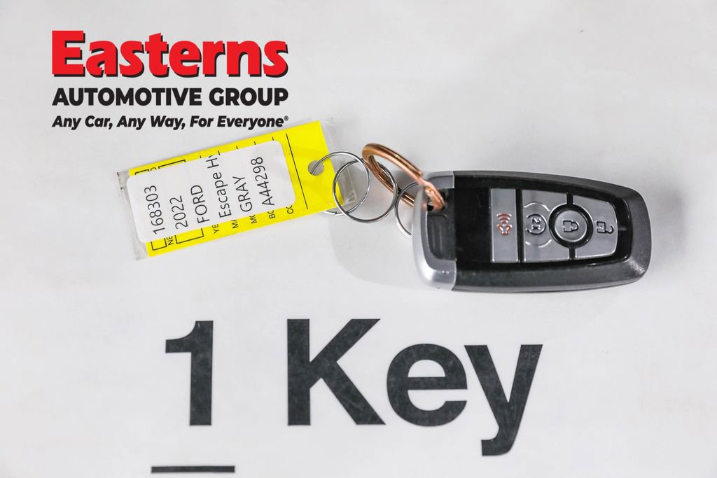 Used 2022 Ford Escape SE w/ Cold Weather Package image 24