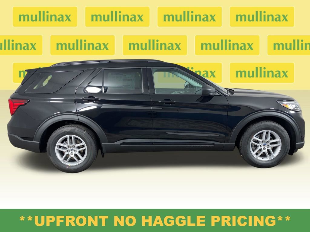 New 2026 Ford Explorer Active RWD image 2