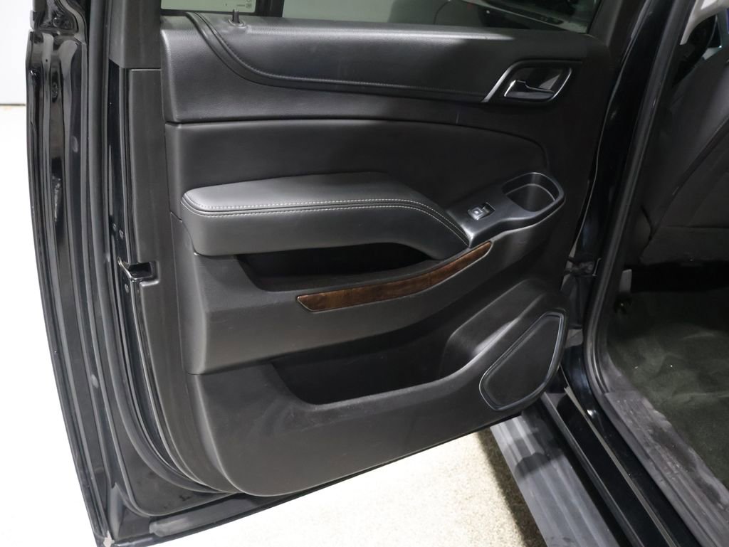 Used 2018 Chevrolet Suburban LS image 18