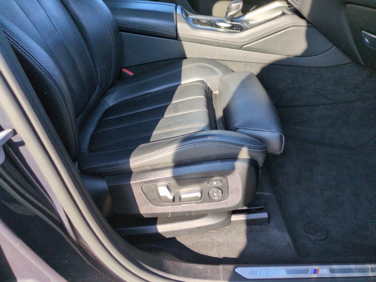 Used 2021 BMW X6 xDrive40i AWD/4WD image 29