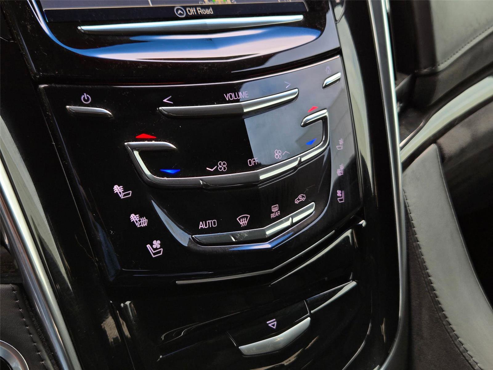 Used 2016 Cadillac Escalade Platinum AWD/4WD image 21