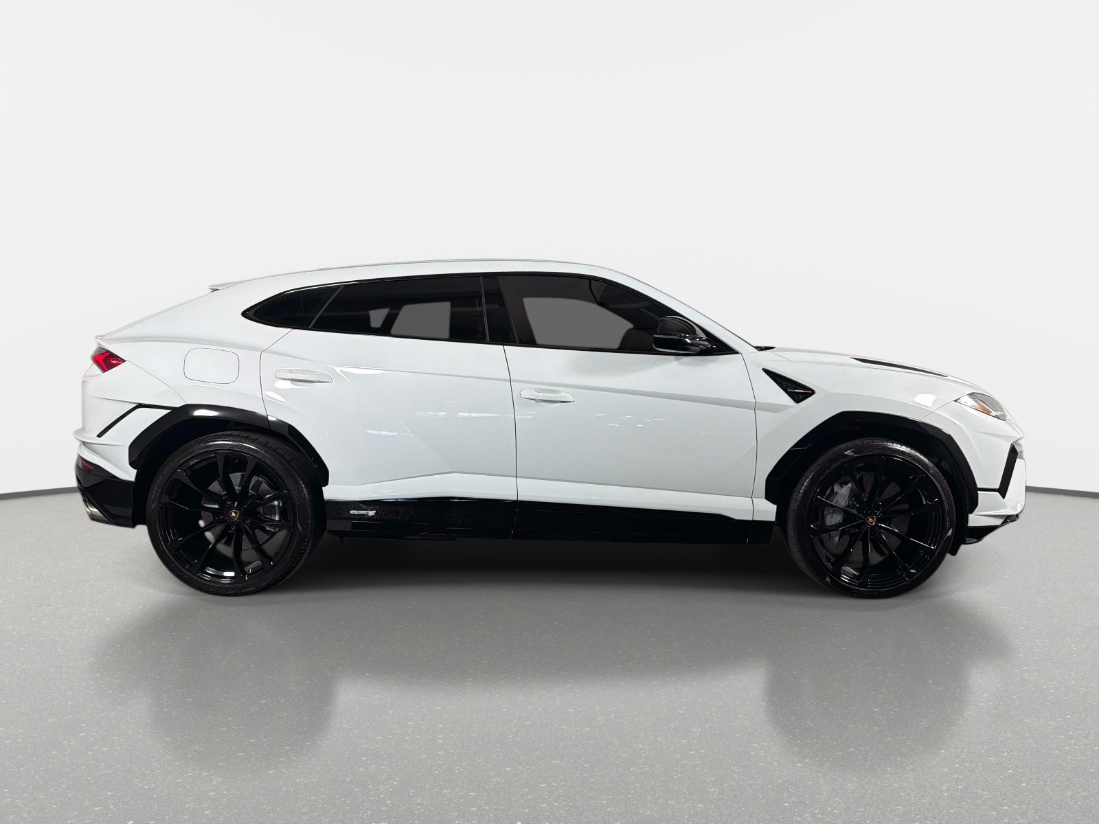Used 2023 Lamborghini Urus S AWD/4WD image 2