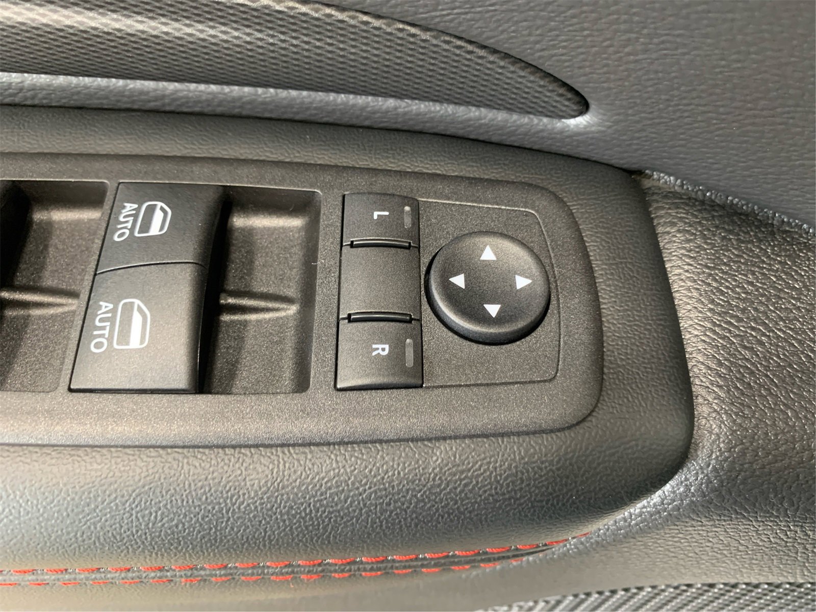 Used 2025 Dodge Durango GT w/ Blacktop Package image 29