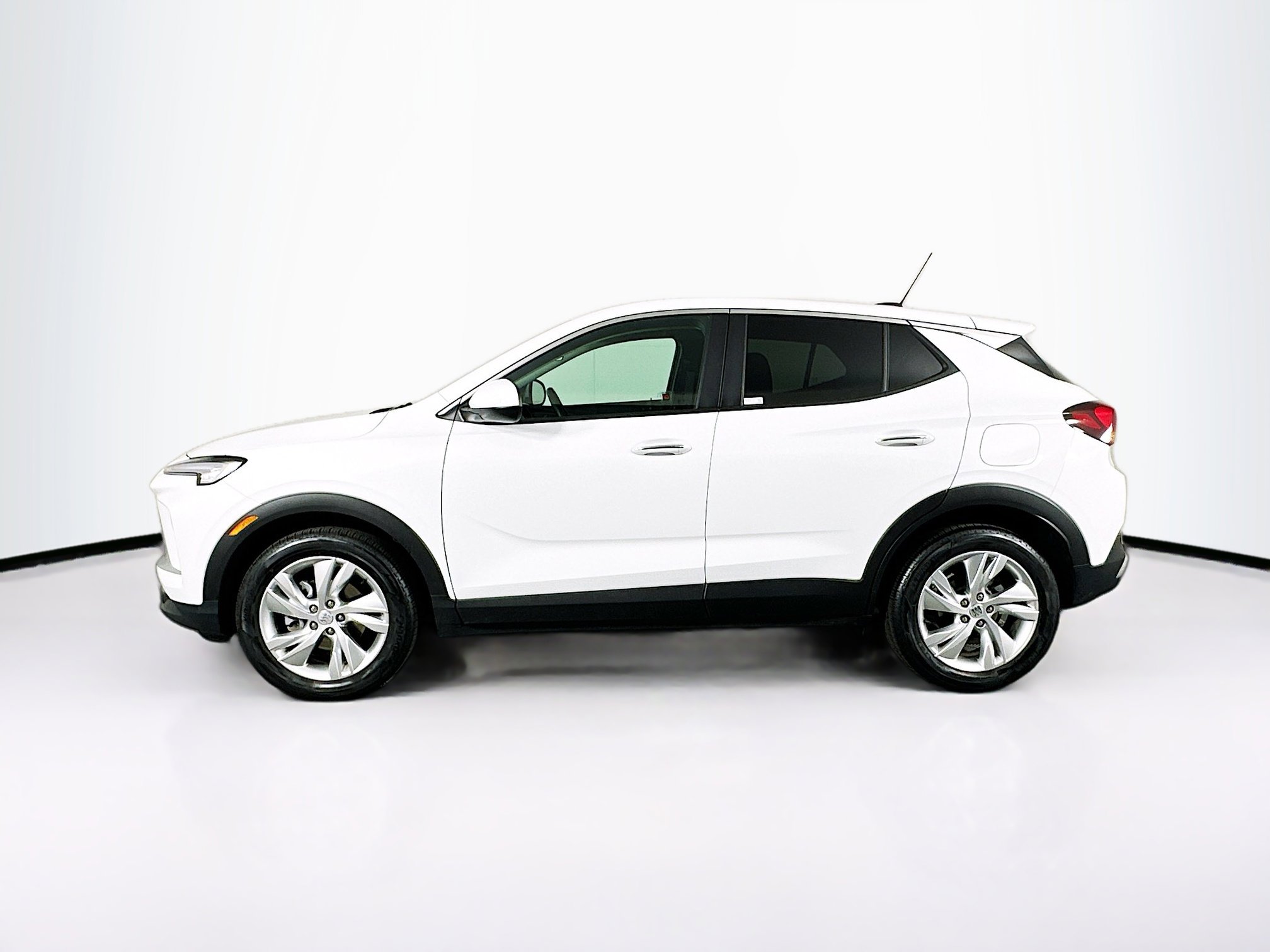 Used 2025 Buick Encore GX Preferred image 4