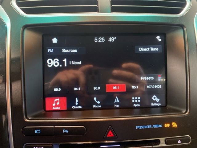 Used 2018 Ford Explorer Limited image 20