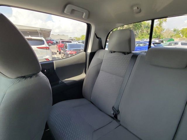 Used 2022 Toyota Tacoma SR5 w/ Technology Package RWD image 4