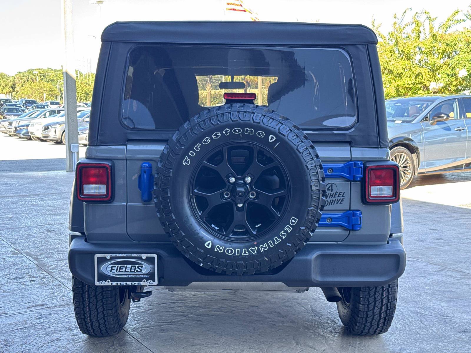 Used 2023 Jeep Wrangler Unlimited Sport AWD/4WD image 4