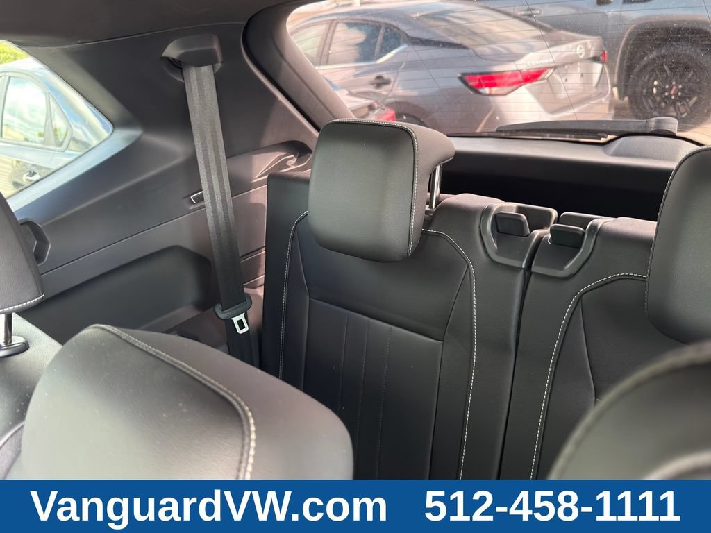 Used 2023 Volkswagen Tiguan SE R-Line FWD image 29