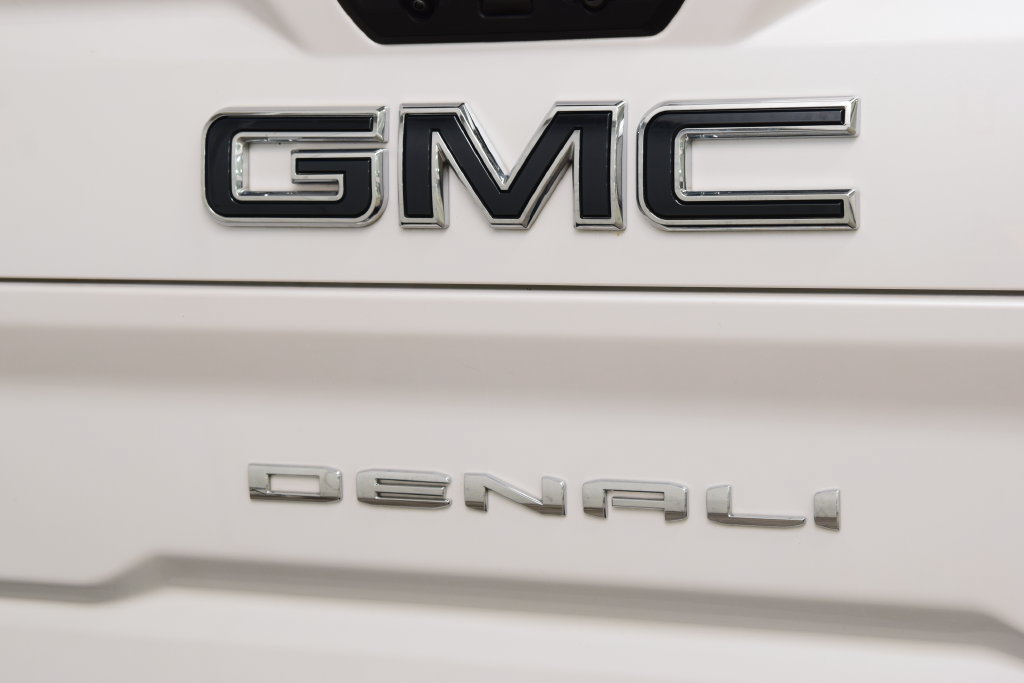 Used 2024 GMC Sierra 3500 Denali Ultimate AWD/4WD image 26