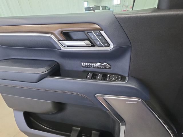Used 2024 Chevrolet Silverado 1500 High Country w/ Technology Package AWD/4WD image 21