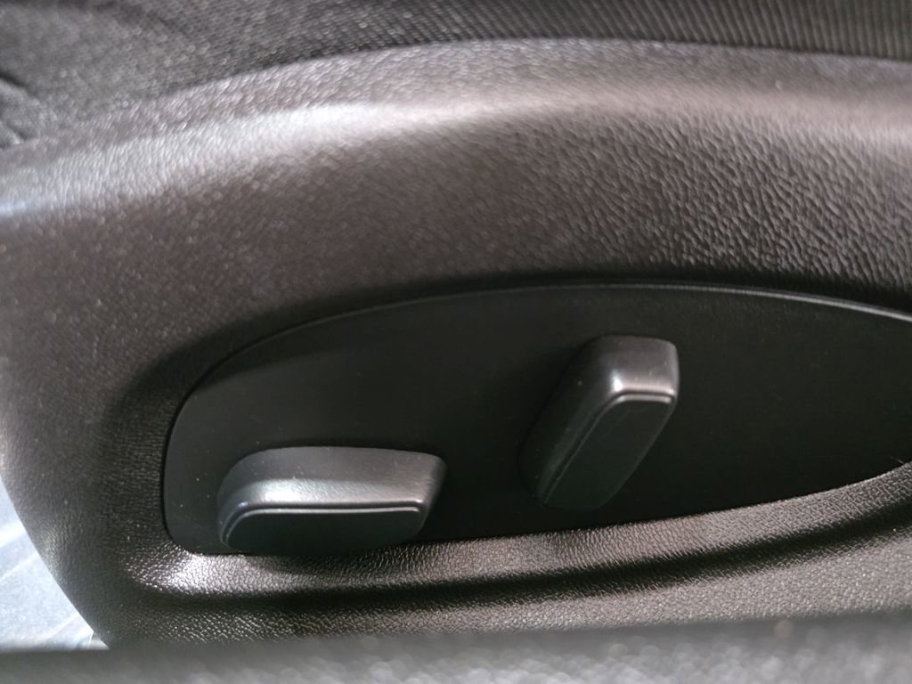 Used 2018 Chevrolet Camaro SS w/ Hot Wheels Edition image 29