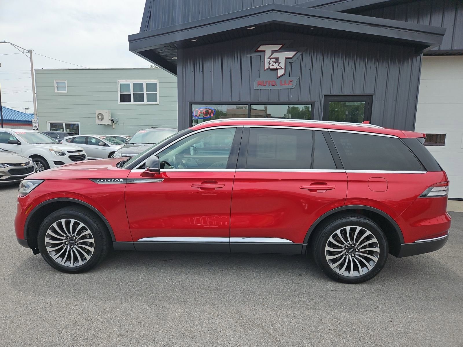 Used 2020 Lincoln Aviator Reserve w/ Equipment Group 201A AWD/4WD image 3