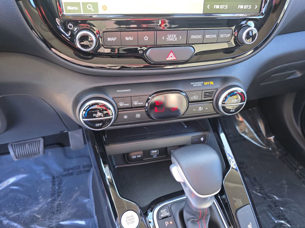 Used 2022 Kia Soul Turbo FWD image 29