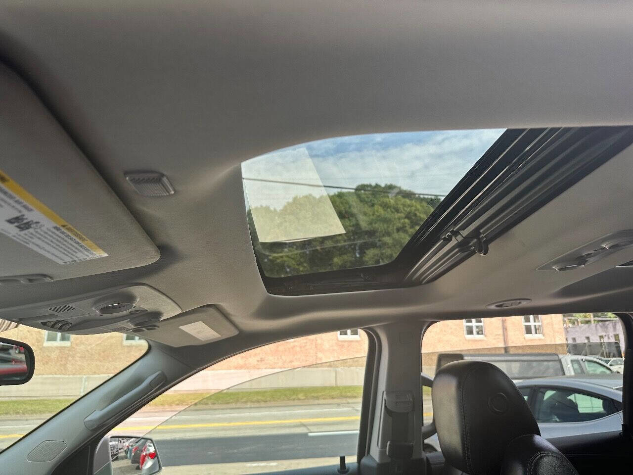 Used 2016 Chevrolet Traverse LT image 17