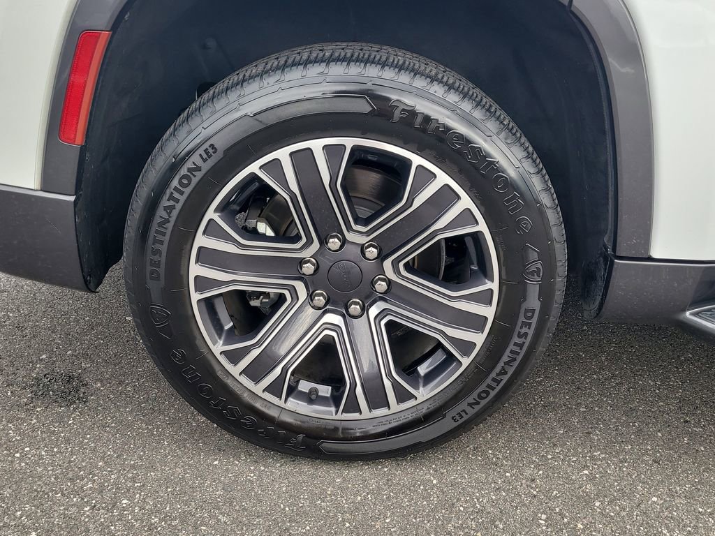 Used 2022 Jeep Wagoneer Series III w/ Flexible Seating Group RWD image 5