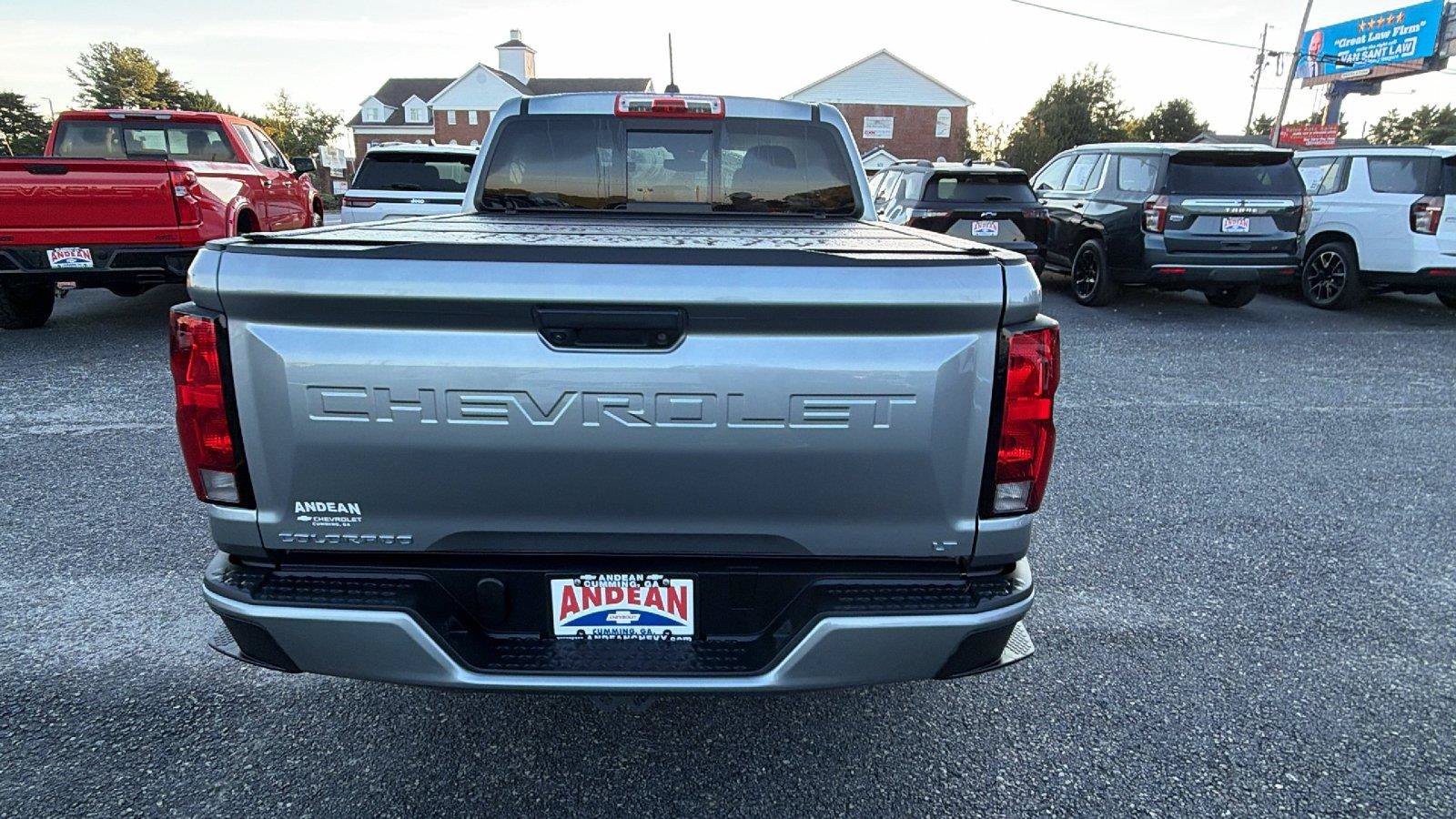 Used 2024 Chevrolet Colorado LT w/ LT Convenience Package RWD image 9